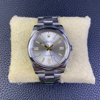 Rolex Oyster Perpetual 41 | Acero Esfera Plateada